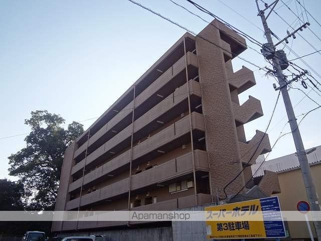 プレイズ紺屋の外観写真