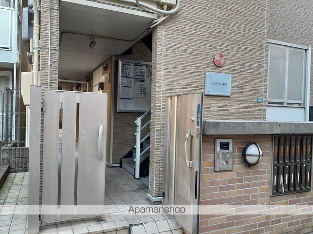レオパレスインサイド新栄の玄関写真