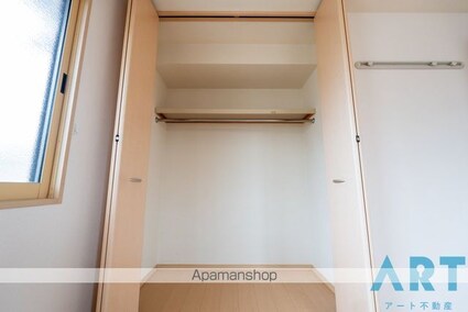 ソレーユ高岡　Ｃ棟[1LDK/45.42m2]の収納