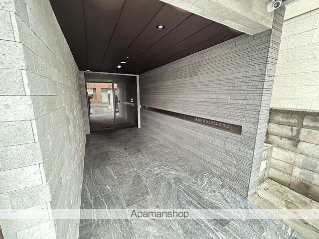 AXISーWILL 323. 裏参道の玄関写真