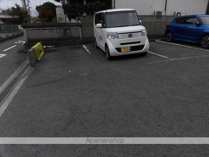 和歌山県和歌山市松江中１丁目[2DK/46.13m2]の駐車場