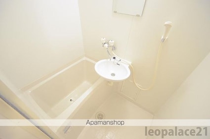 レオパレスダンダンめぐみ[1K/28.02m2]のバス