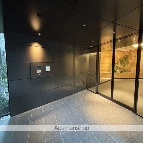 ラティエラ上野稲荷町の玄関写真
