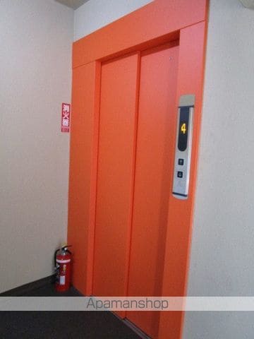 クリオ白銀の玄関写真