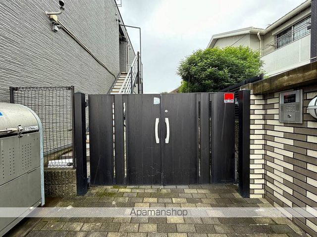 レオパレスシリウスの玄関写真