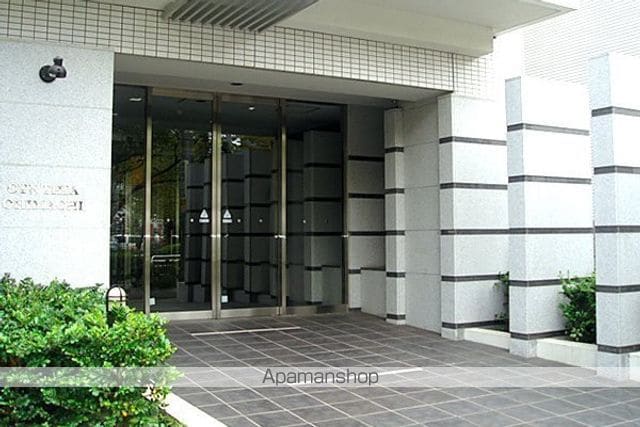レジディア大井町の玄関写真