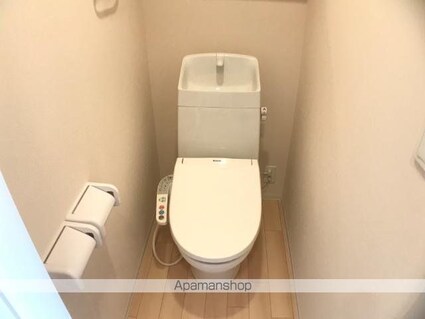 ハレカピリナ新涯[2LDK/62.3m2]のトイレ