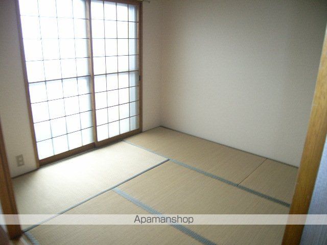 コスモロイヤル東苗穂B棟の内装写真