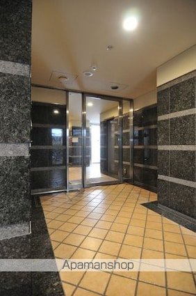 メゾン・ド・ヴィレ白金台[3LDK/77m2]のロビー1