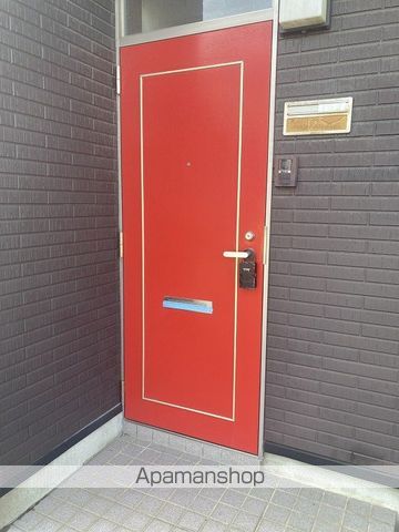 メゾン石橋の玄関写真