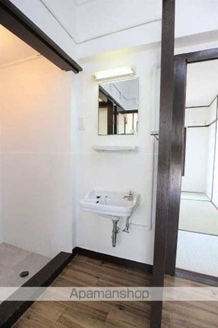 和歌山県和歌山市上野[1LDK/45m2]の洗面所