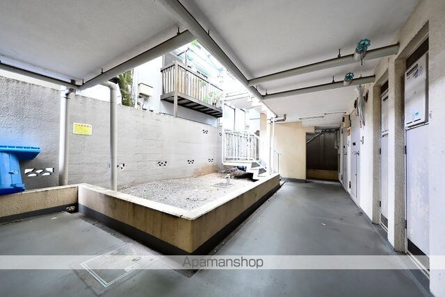 メゾン・ド・ロベリー[1R/13.52m2]の共用部4