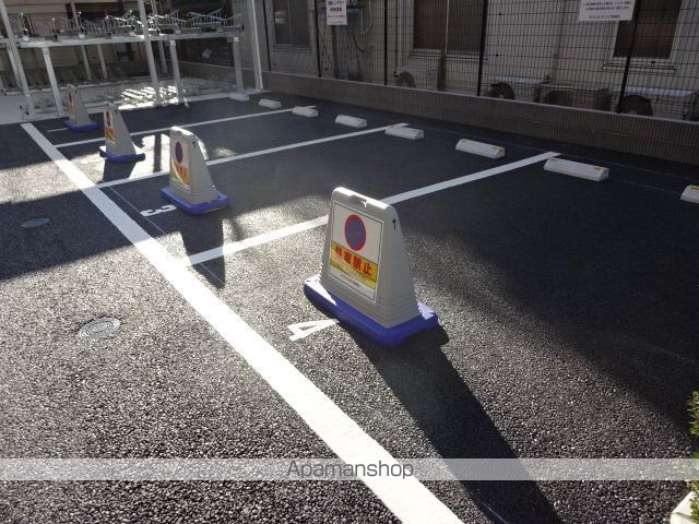 レアライズ立川ＡＺ[1K/20.97m2]の駐車場