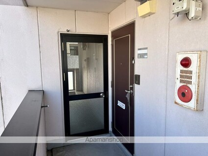 メゾン蔵[1K/18.63m2]のエントランス1