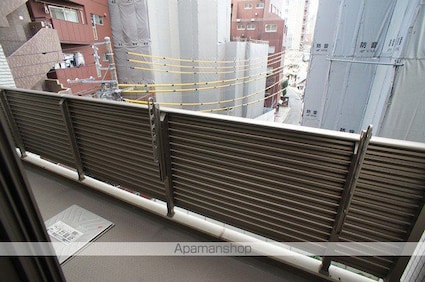 パークフラッツ市谷台町坂（旧アクシルコート市谷台町坂）[2LDK/56.38m2]のバルコニー