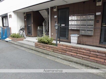東京都杉並区堀ノ内２丁目[2DK/54.33m2]のエントランス2