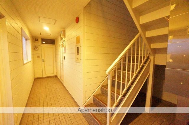 アルカディア新川 IIの玄関写真