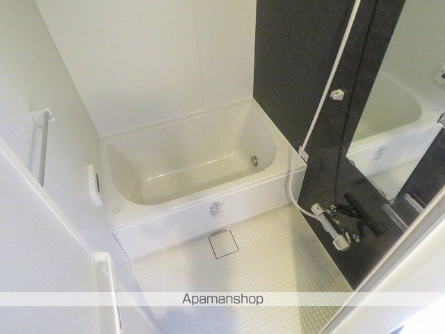 TOLERANCEの内装写真