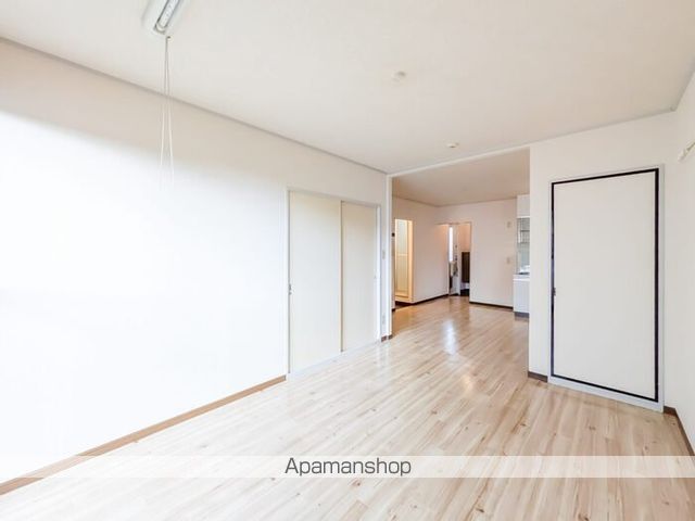 apartment 埼玉県吉川市吉川２丁目15-4
地図を見る