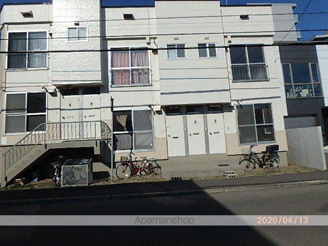 第一辻口荘の玄関写真