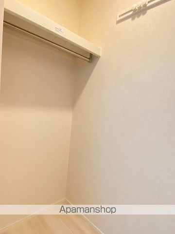 DーROOM松井山手南の内装写真