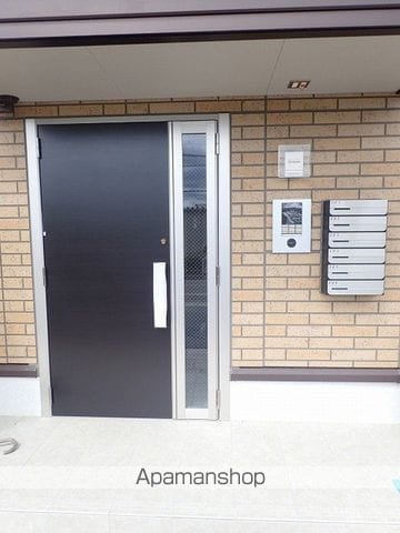 D-roomモンテラルゴの玄関写真