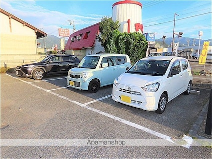 レオパレスグリーンパーク[1K/23.18m2]の駐車場1