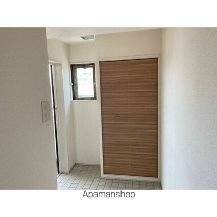 グランドハイリス上社[3LDK/62.77m2]の玄関