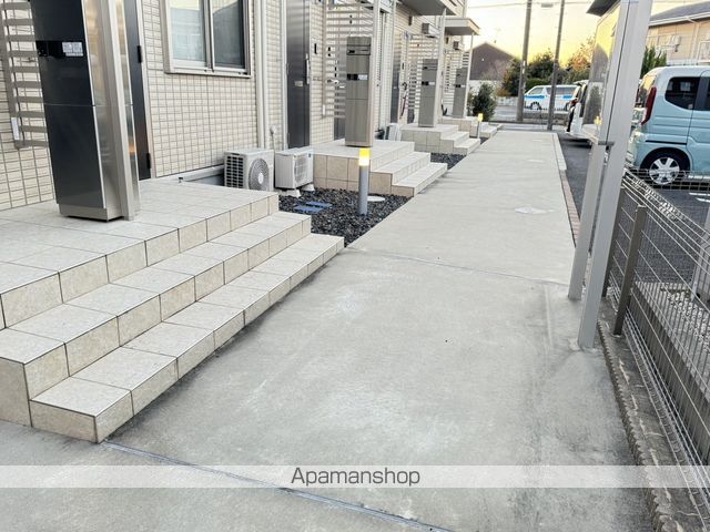 ノコパレスB棟の玄関写真