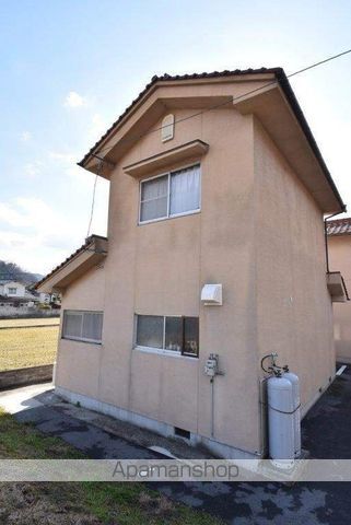 安芸高田市 2階建 築32年の外観写真