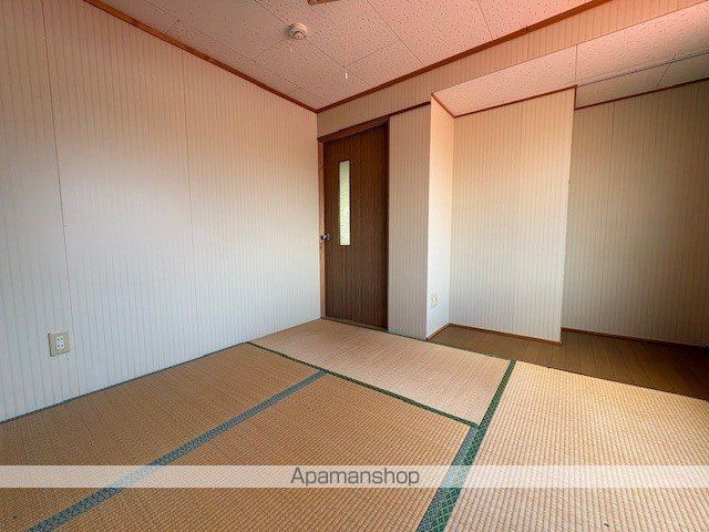 ＪＲ函館本線 滝川駅 バス乗車時間：15分 最寄りバス停で下車 徒歩3分 2階建 築60年の内装写真