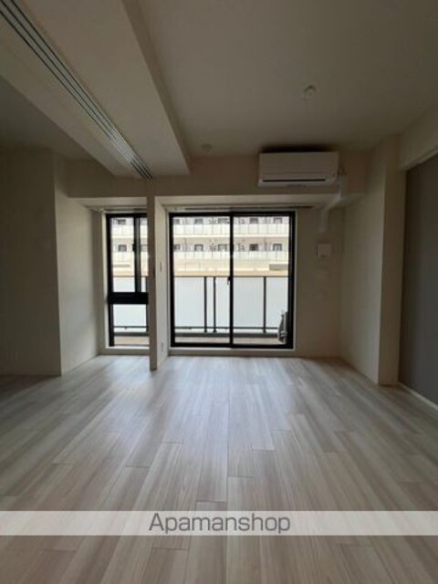 東京都新宿区百人町３丁目[1LDK/42.35m2]のリビング・居間