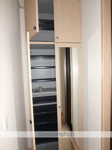 袋井市 2階建 築9年の内装写真