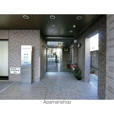 YOSHIX代官町の玄関写真