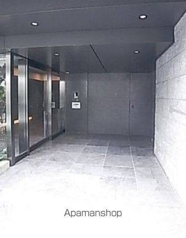 ザ・パークハビオ目黒レジデンスの玄関写真