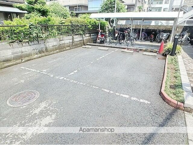 ベルデュール[1K/22.52m2]の駐車場