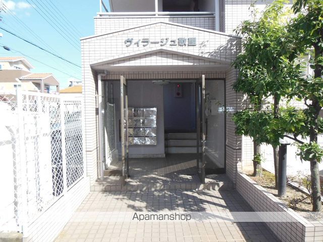 ヴイラージュ歌里の玄関写真