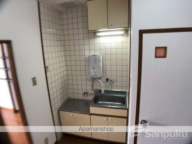 キャンパス中央の内装写真