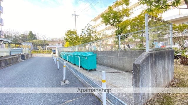 鹿の子台北ハイツ8号棟の外観写真