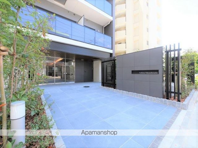 ラフィスタ中野本町の玄関写真