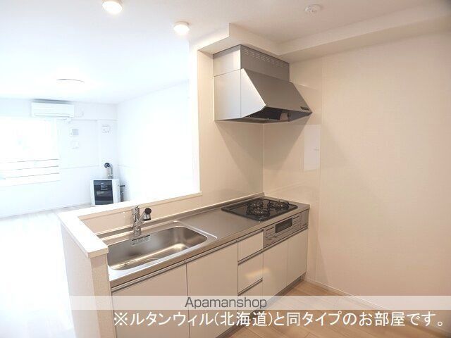 インテルノ イーストの内装写真
