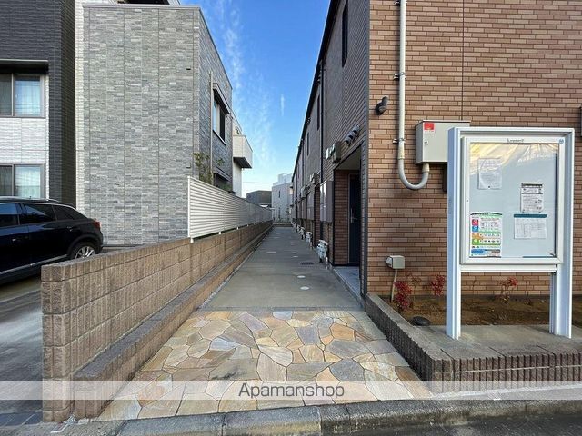 レオネクストすこやかの玄関写真