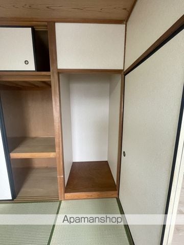 ロイヤル東海川原町の内装写真