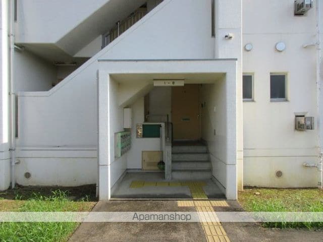 ビレッジハウス鴨島1号棟の玄関写真
