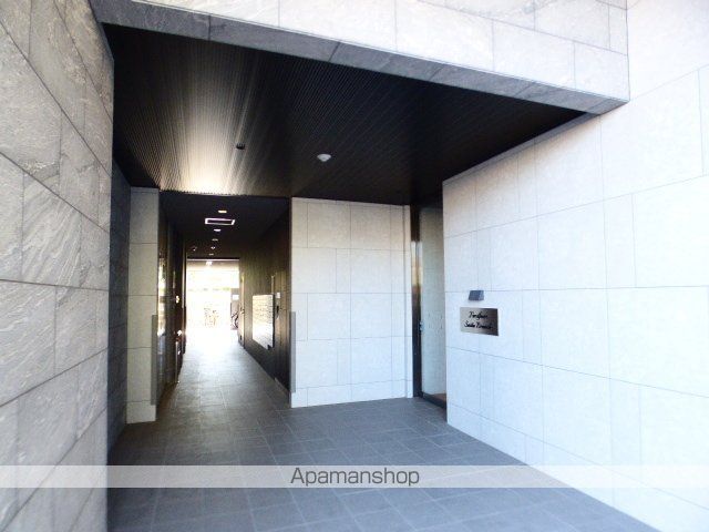 FIRSTFIORE吹田ブランシェの玄関写真