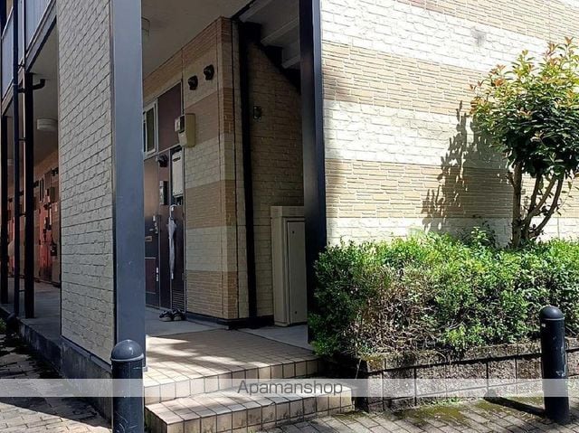 レオパレスヴァン壱番館の玄関写真