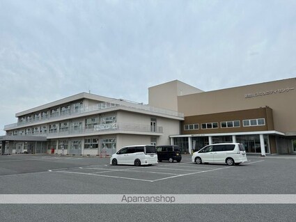 モンターニュ　リーヴル[2LDK/52.83m2]の周辺7