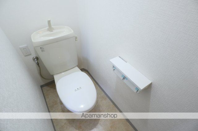 サルベージヤードの内装写真