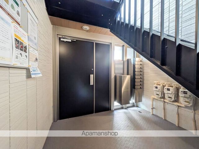 アムール東向島の玄関写真