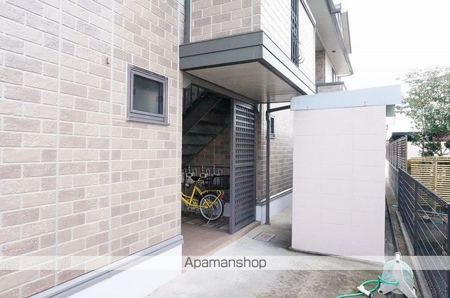 ウィルモア伏見台の玄関写真
